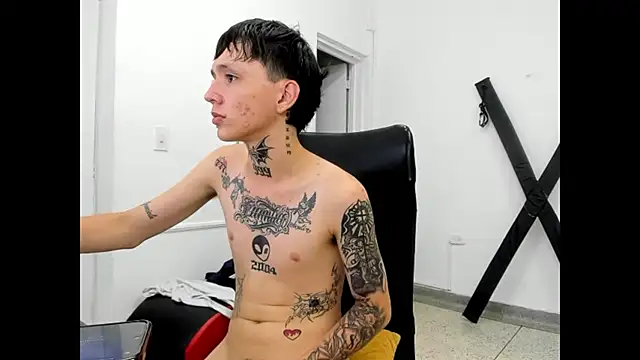 Czat XXX na żywo – StraightBoy_Nick