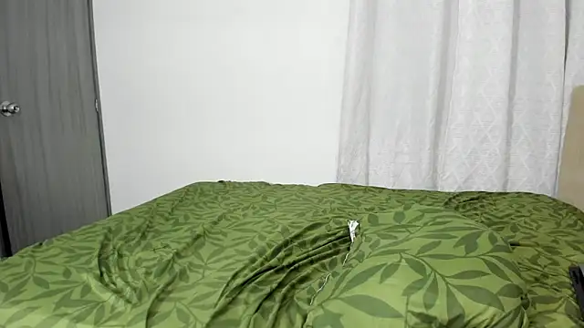 claimom_cbt webcam show