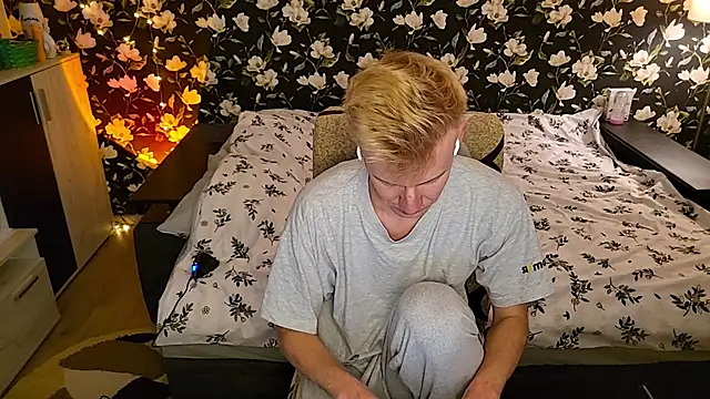 Vuittonn Live XXX chat