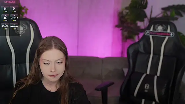 Show modela Selena_Glow na web-kameri