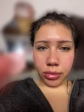 JuicyTv-'s Live XXX Chat