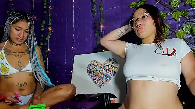 แชท XXX สดของ WhipAndDesireRs