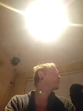 piercingpik's Webcam Show