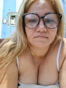 Chat +18 de Carlotaazul ao vivo