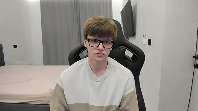 XXX chat uživo modela bonekoambalabu