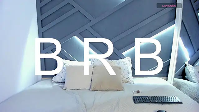 XXX chat uživo modela nova_velveet