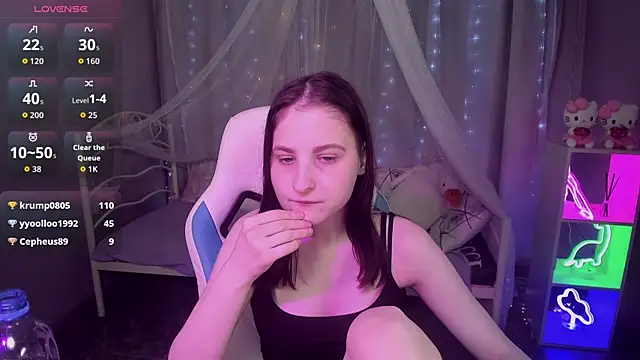 Chat +18 de KiraDuvall ao vivo