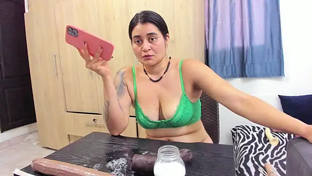 andreita_trujillos 现场XXX聊天