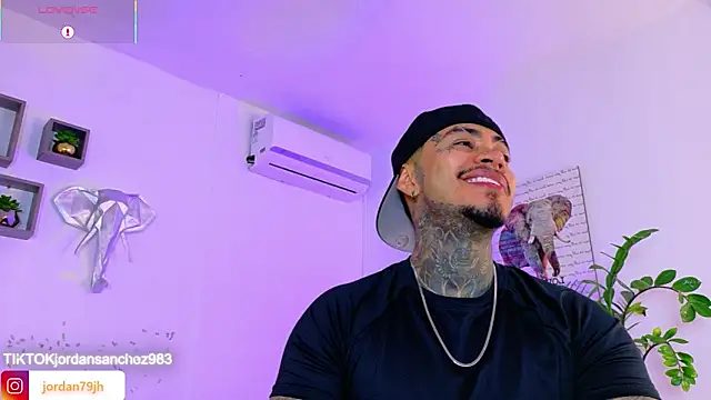 JordanSmiith_: διαδικτυακό σόου στην κάμερα