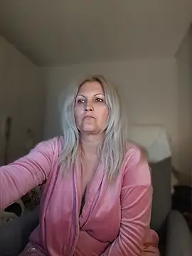 Онлайн чат XXX Divineblond