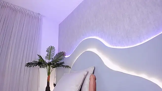 CannelaSmith's Live XXX Chat