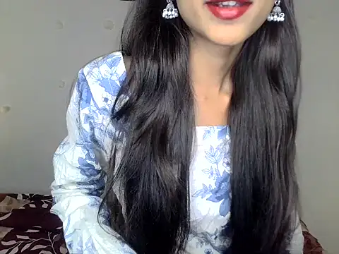 SIKSHA_SINGH Adlı Modelin Web Kamerası Şovu