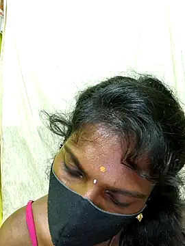 Honey_rosetamil: онлайн-секс-чат