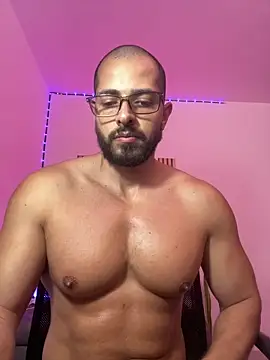 magnumchris Adlı Modelin Canlı XXX Sohbeti