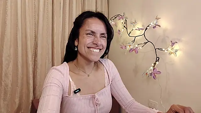 Bella_Exhibition's Live XXX Chat