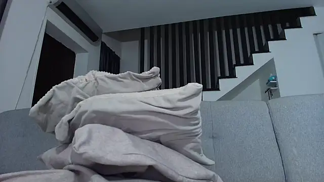 Chat +18 de Gabrielaaxxx ao vivo