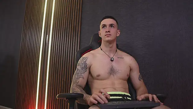 JacksonOlsennのウェブカメラショー