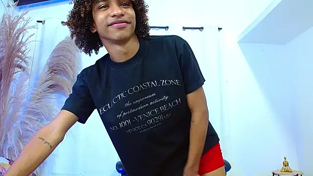 angelll18_'s Webcam Show