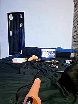 Backdoor_Newbie – Live XXX-chat