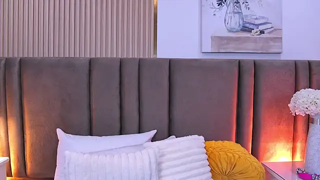 SaraLugo élő XXX-chatje