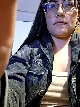 Backdoor_Newbie Live XXX-Chat