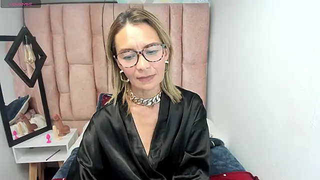 Chat XXX ao vivo de Issa_Milf__