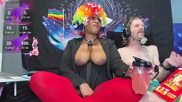 AmazonianMistress Pertunjukan Webcam