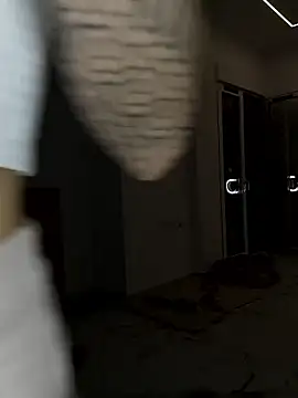 Goldi159: διαδικτυακό σόου στην κάμερα