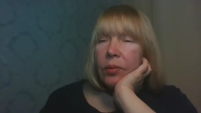 OlgaShine Adlı Modelin Canlı XXX Sohbeti