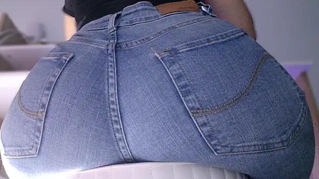 Chat XXX en directo de dulcepurnimaqos