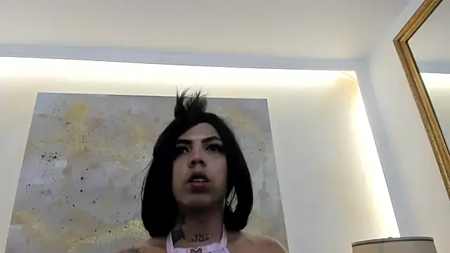 Онлайн чат XXX MiiaRestrepo