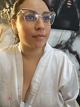 Chatroom XXX en direct de LizzRouse