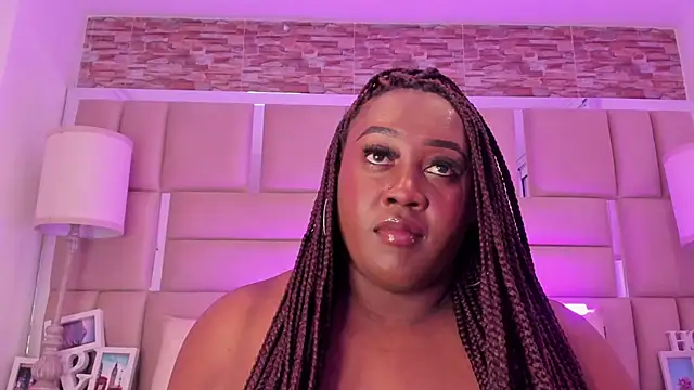 ShaniaBrownn 现场XXX聊天