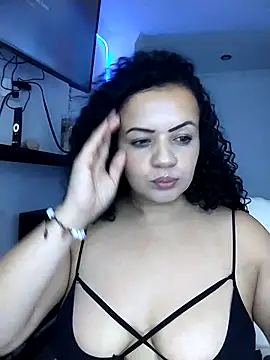 Samycutex Adlı Modelin Canlı XXX Sohbeti