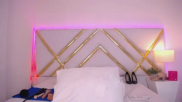 laila_stilwiills' Live XXX Chat