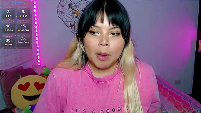 EllieMoonX's Live XXX Chat