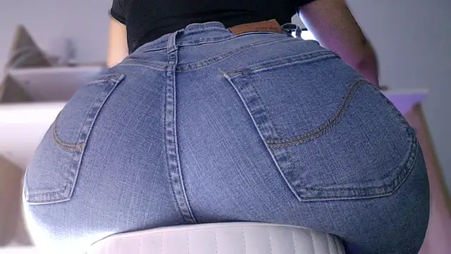 dulcepurnimaqos' Live XXX Chat