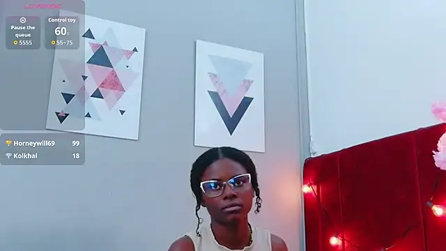 cutielittleebonyy Chat XXX in diretta