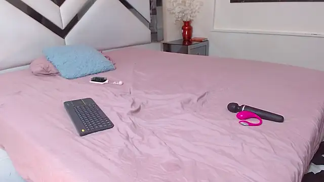 samara_selene Adlı Modelin Canlı XXX Sohbeti