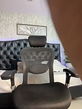 Lander_Cruz élő XXX-chatje