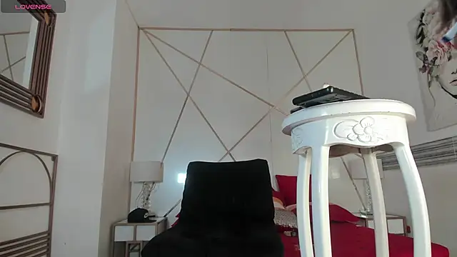 Snoop_Becky Show in webcam