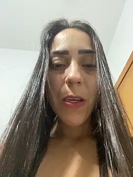 lucioliveira Adlı Modelin Canlı XXX Sohbeti