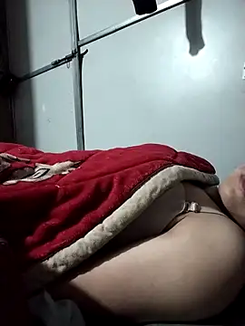 Bella-222 Adlı Modelin Canlı XXX Sohbeti