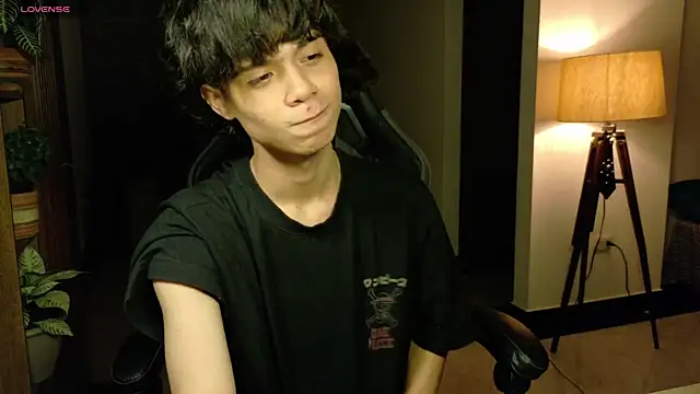 MyLatinHotBoys élő XXX-chatje