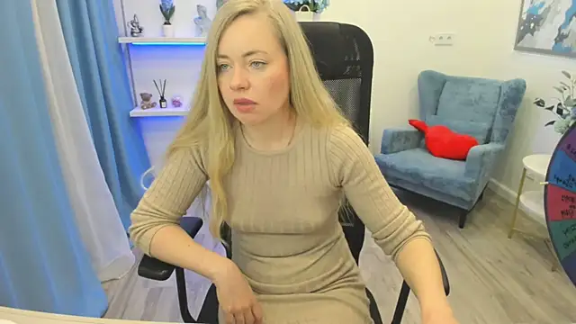 CharlotteKerti Chat XXX in diretta