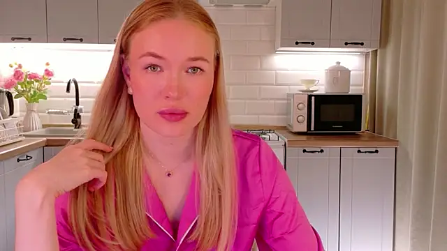 Veronika_Mitchel Live XXX-Chat