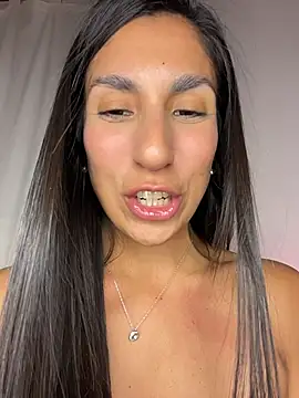 MaddyX__ Live XXX-Chat