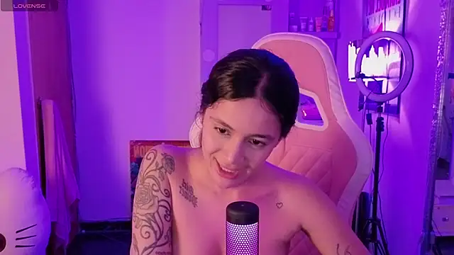 Oliviasims' Live XXX Chat