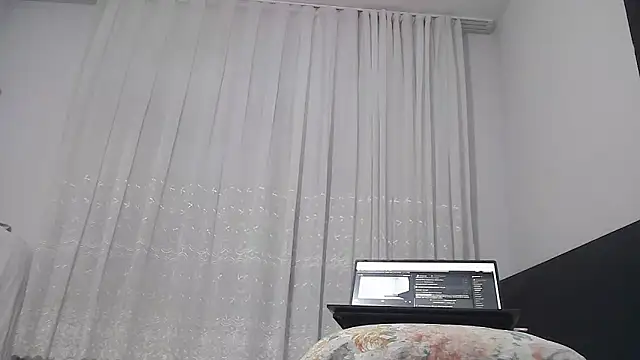 Онлайн чат XXX Guiltyyy-Pleasureee