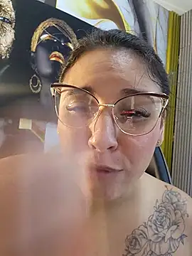 LizzRouse 现场XXX聊天